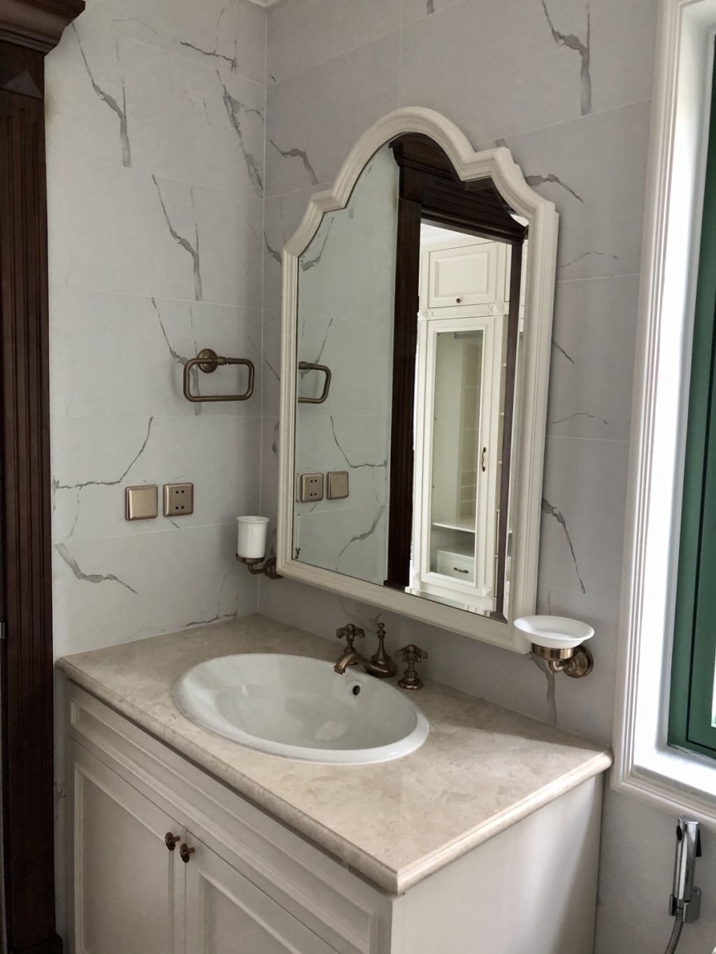 Biệt Thự Chateau  - Chị Quỳnh