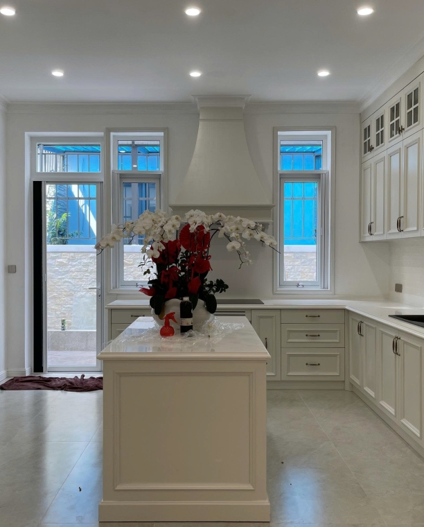 Tủ bếp Lake View – Không gian bếp chuẩn mực cho cuộc sống hiện đại